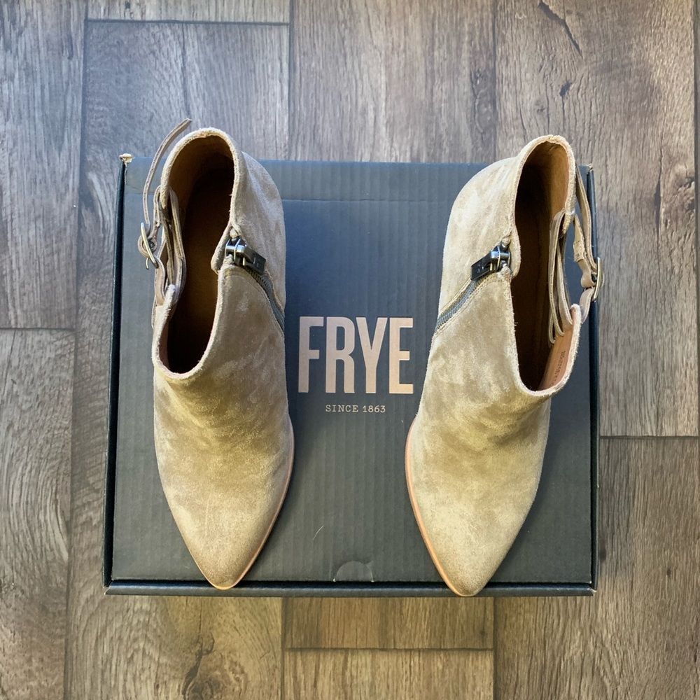 🆕 FRYE | Women Reed Strappy Suede Bootie - Picture 4 of 5